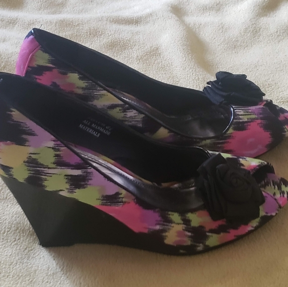 Wedges - Picture 2 of 3